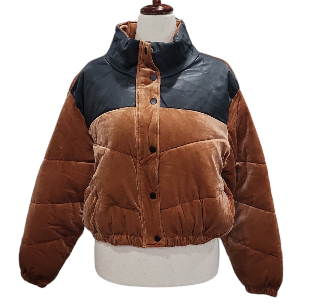 NWT Celebrity Pink Women’s velvet crop puffer winter coat, very warm XL